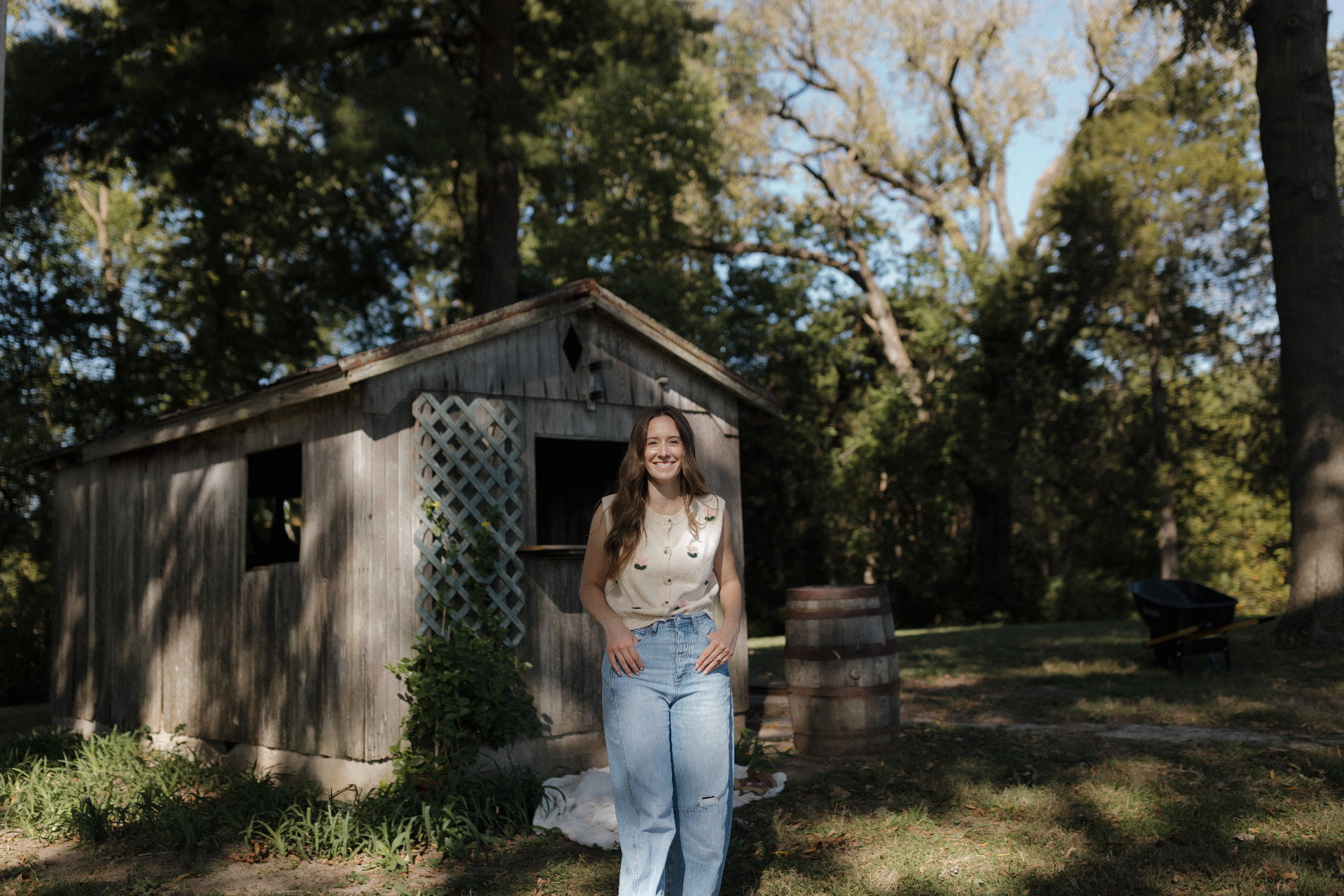 Ariel outside her studio
